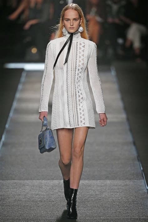 louis vuitton ss 2015|Louis Vuitton RTW Spring 2015 .